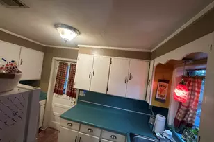 52 E Orange Ave, Defuniak Springs, FL 32435 - Photo 13
