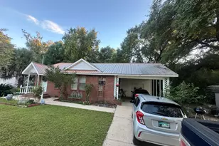 52 E Orange Ave, Defuniak Springs, FL 32435 - Photo 3