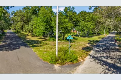 2979 Holley Point Road, Navarre, FL 32566 - Photo 13