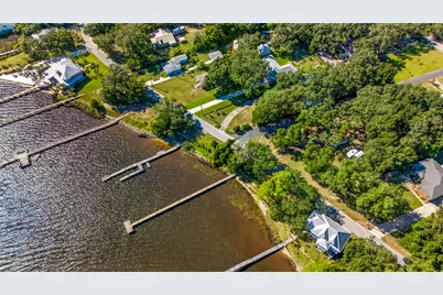 2979 Holley Point Road, Navarre, FL 32566 - Photo 5