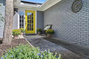 84 W Country Club Dr, Destin, FL 32541 - Photo 3