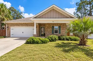 916 Linden Ave, Niceville, FL 32578 - Photo 1