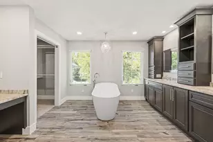 1732 St Mary's Bay Dr, Milton, FL 32583 - Photo 5