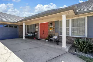 136 Country Club Rd, Shalimar, FL 32579 - Photo 15