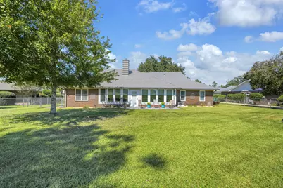 136 Country Club Road, Shalimar, FL 32579 - Photo 3