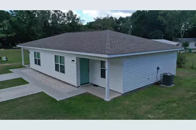 32 Constitution Avenue #A-B, Defuniak Springs, FL 32433 - Photo 3