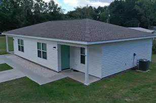 32 Constitution Ave, Defuniak Springs, FL 32433 - Photo 3