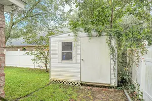 98 Point Comfort Rd, Mary Esther, FL 32569 - Photo 45