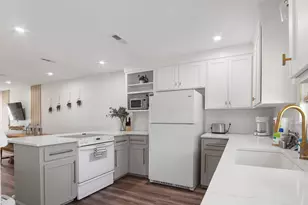 22522 Front Beach Rd, Panama City Beach, FL 32413 - Photo 11