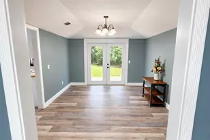 176 Country Manor Rd, Defuniak Springs, FL 32435 - Photo 9