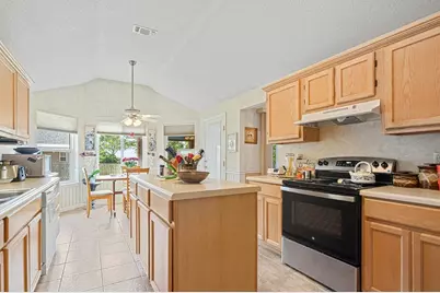 144 Long Pointe Drive, Mary Esther, FL 32569 - Photo 5