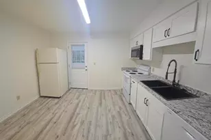 200 Davenport Rd, Fort Walton Beach, FL 32547 - Photo 5
