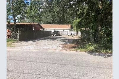 207 Pelham Road, Fort Walton Beach, FL 32547 - Photo 17