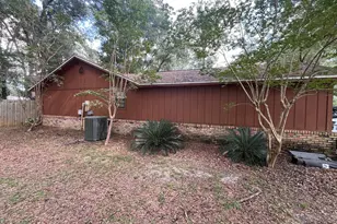 6021 W Dogwood Dr, Crestview, FL 32536 - Photo 5