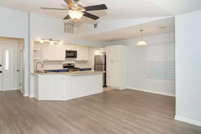 511 Woodland Park Circle, Mary Esther, FL 32569 - Photo 3