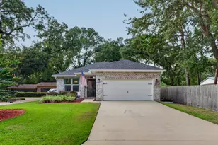217 Fir Ave, Niceville, FL 32578 - Photo 5