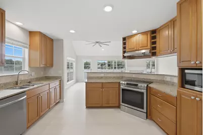 600 Russell Boulevard, Fort Walton Beach, FL 32547 - Photo 17