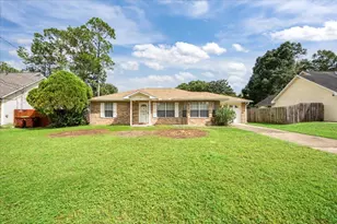 210 Water Oak Ln, Crestview, FL 32539 - Photo 1