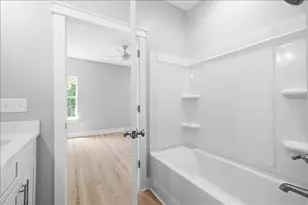 3708 E 7th St, Springfield, FL 32401 - Photo 11