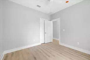 3708 E 7th St, Springfield, FL 32401 - Photo 13