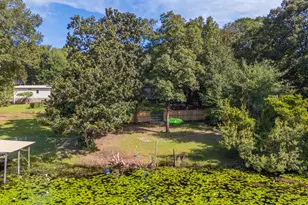 699 Squirrel Rd, Defuniak Springs, FL 32433 - Photo 3