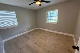 202 22nd St, Niceville, FL 32578 - Photo 7