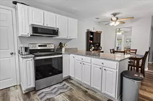126 Summit Ct, Niceville, FL 32578 - Photo 15