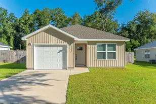 3869 2nd Ave, Laurel Hill, FL 32567 - Photo 1