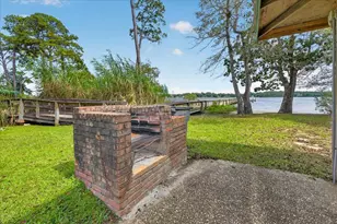 266 Florida Ave, Valparaiso, FL 32580 - Photo 69