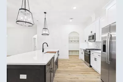 378 NW Oakland Circle, Fort Walton Beach, FL 32548 - Photo 11