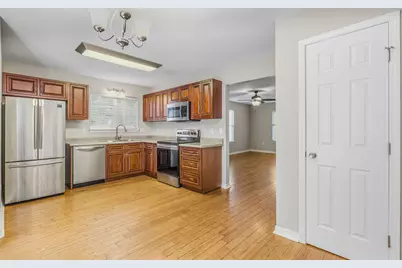 391 Brookwood Boulevard, Mary Esther, FL 32569 - Photo 13