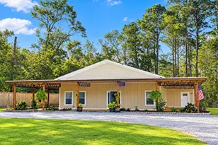58 Buck Bishop Rd, Ponce de Leon, FL 32455 - Photo 1