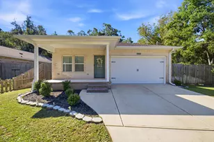 341 Columbus St, Valparaiso, FL 32580 - Photo 1