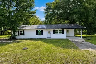 49 Fredrick Dr, Defuniak Springs, FL 32433 - Photo 1