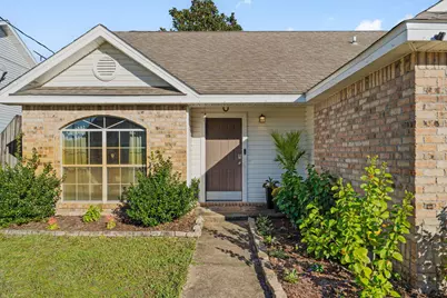 449 Bridgewater Court, Mary Esther, FL 32569 - Photo 3