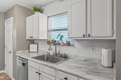 449 Bridgewater Court, Mary Esther, FL 32569 - Photo 15