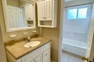 611 Carnathan Ct, Fort Walton Beach, FL 32547 - Photo 11