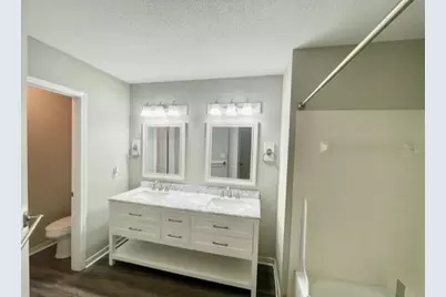 815 Boulevard De L'orleans, Mary Esther, FL 32569 - Photo 17