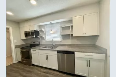 815 Boulevard De L'orleans, Mary Esther, FL 32569 - Photo 7