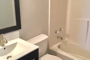 815 Boulevard De L'Orleans, Mary Esther, FL 32569 - Photo 21