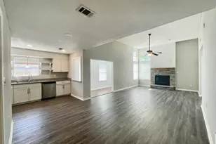 815 Boulevard De L'Orleans, Mary Esther, FL 32569 - Photo 5