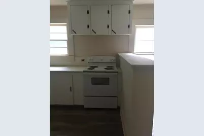 211 E Griffith Avenue, Crestview, FL 32539 - Photo 9