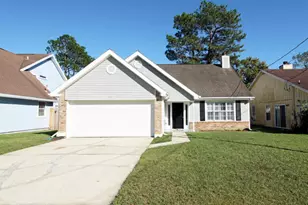 1195 Saddle Creek Dr, Fort Walton Beach, FL 32547 - Photo 1