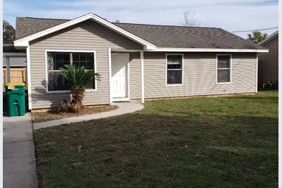 3 Lake Avenue, Mary Esther, FL 32569 - Photo 1