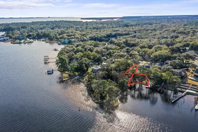 404 Seville Circle, Niceville, FL 32578 - Photo 17