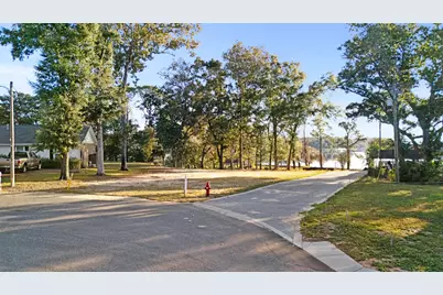 404 Seville Circle, Niceville, FL 32578 - Photo 3