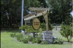 737 Arbor Lake Dr, Crestview, FL 32536 - Photo 1