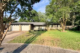 203 Hastings Ct, Fort Walton Beach, FL 32547 - Photo 1
