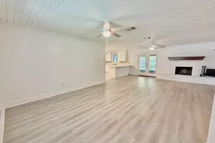 203 Hastings Ct, Fort Walton Beach, FL 32547 - Photo 5
