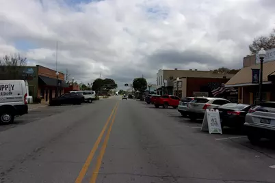 194-192 N Main Street, Crestview, FL 32536 - Photo 3